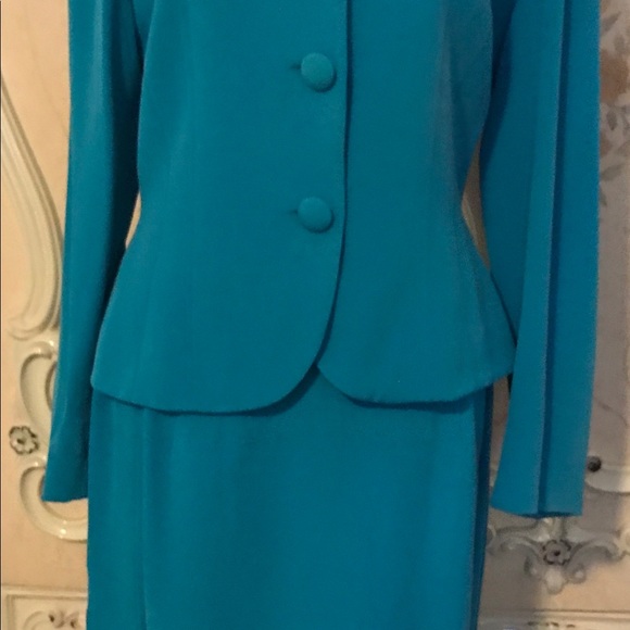 ADRIANNA PAPELL SUIT - Picture 3 of 10